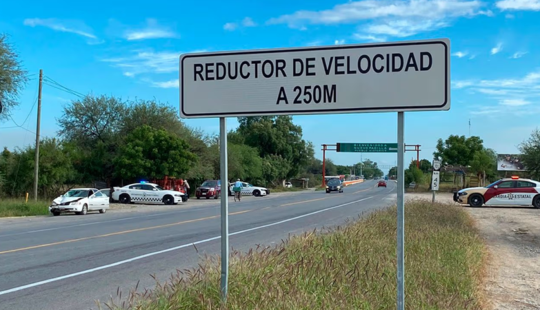 Patrullas de la Guardia Estatal y de la Guardia Nacional en la carretera Victoria-Matamoros, en Padilla, donde murió un guardia estatal atropellado